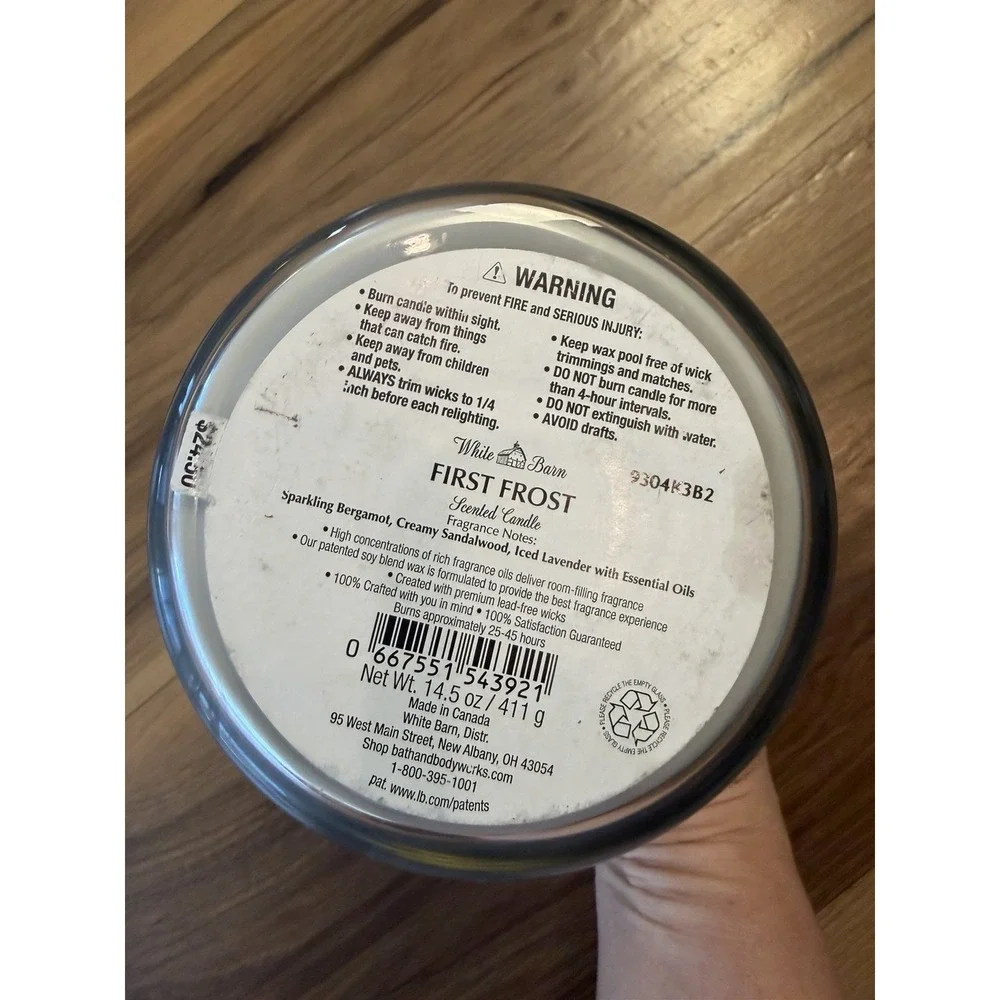 Bath & Body Works White Barn First Frost 3 Wick Candle Snowflake Jar 14.5 Oz - Picture 3 of 6